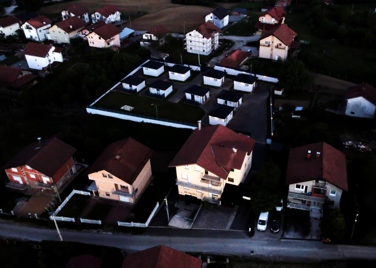 Apartmani I Bungalovi Trojka Banja Luka Eksteriør bilde