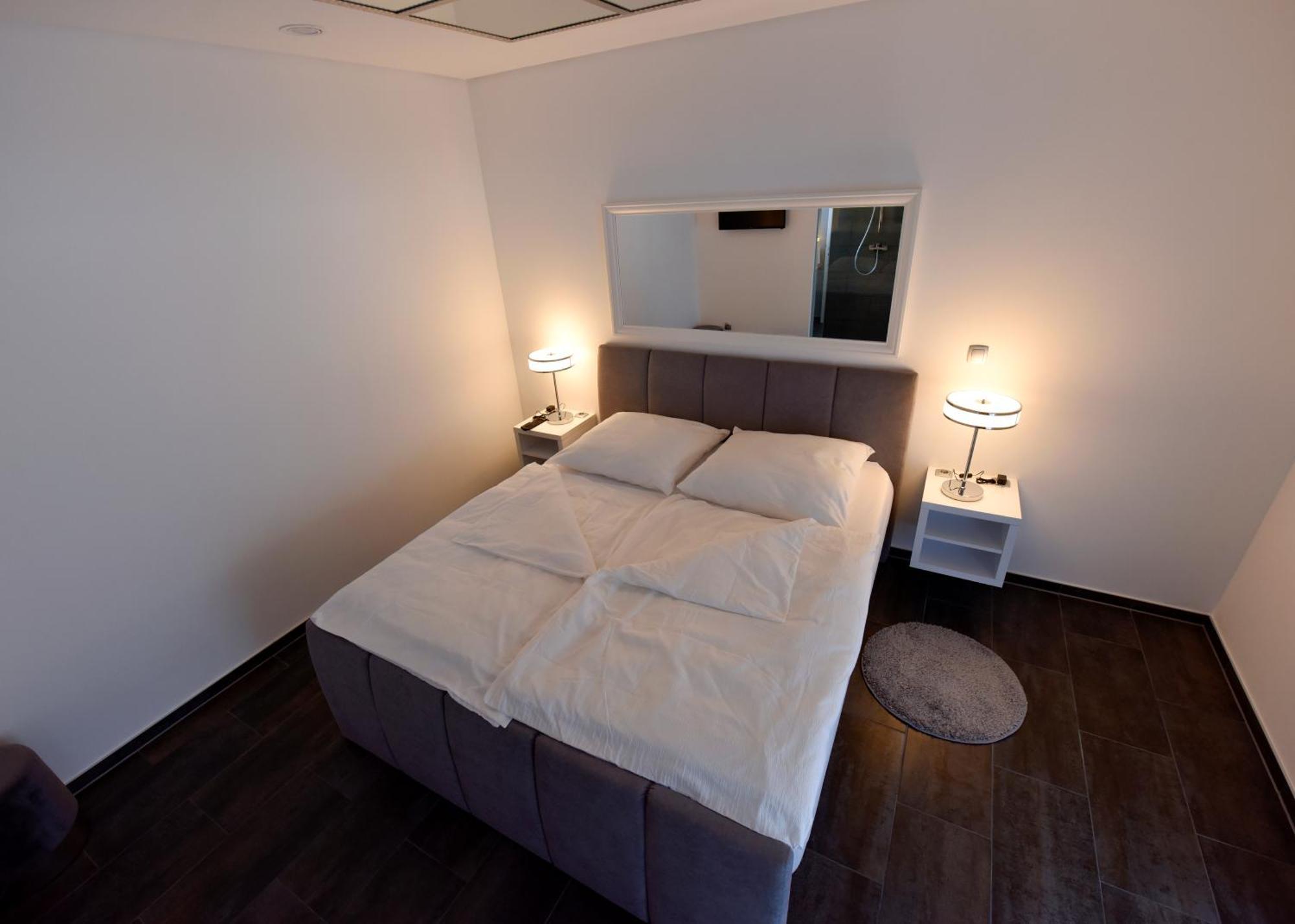 Apartmani I Bungalovi Trojka Banja Luka Rom bilde