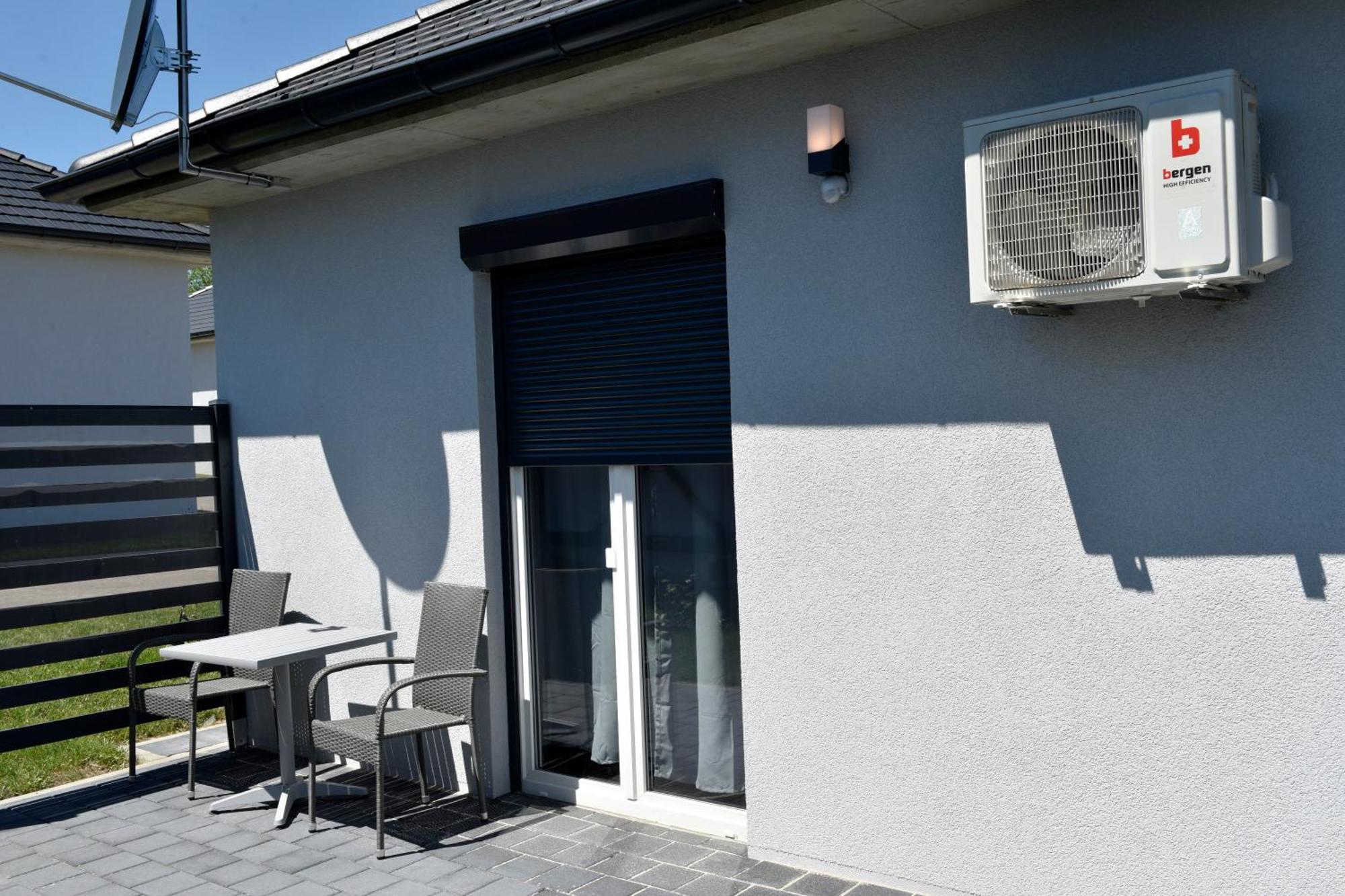 Apartmani I Bungalovi Trojka Banja Luka Rom bilde