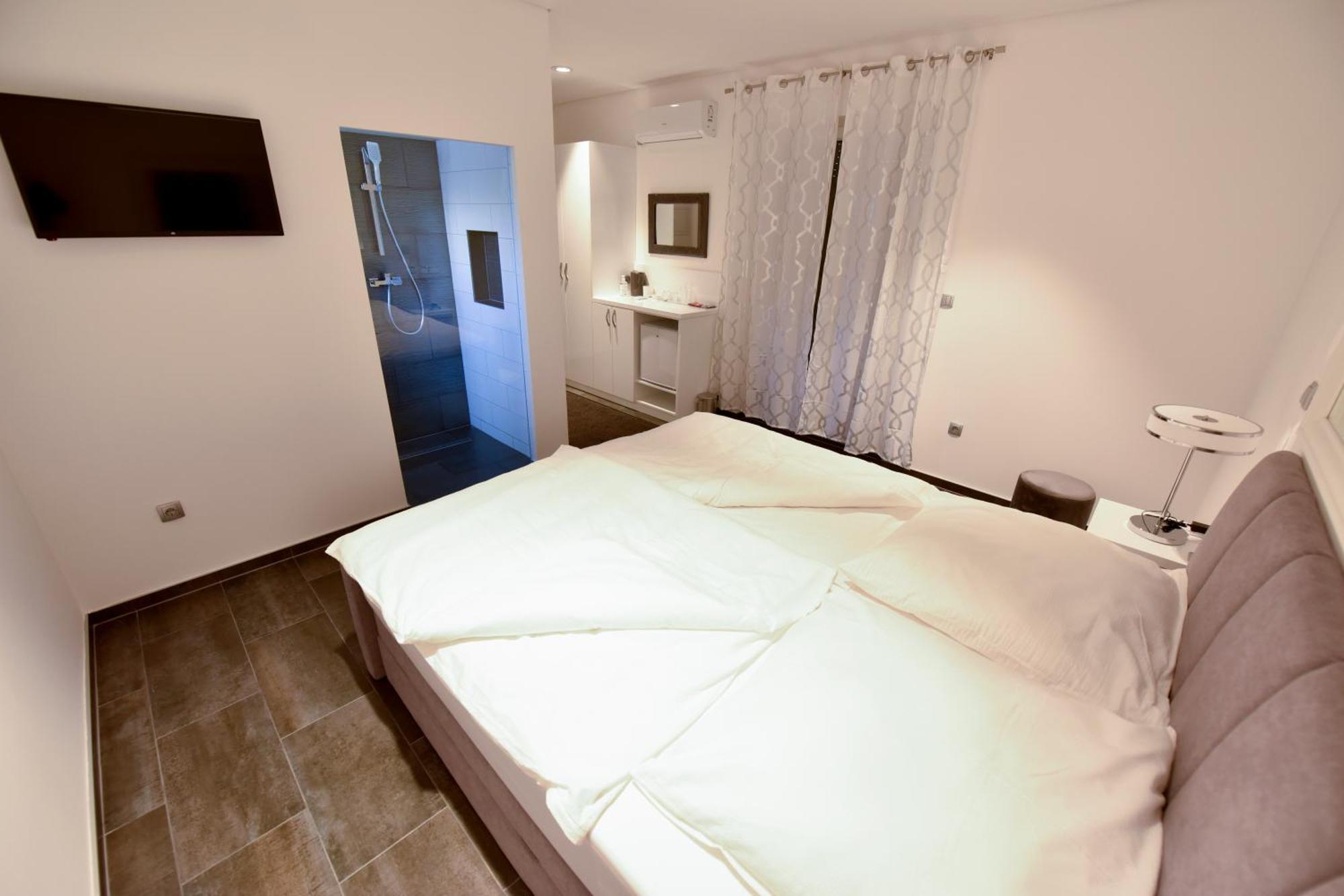 Apartmani I Bungalovi Trojka Banja Luka Rom bilde