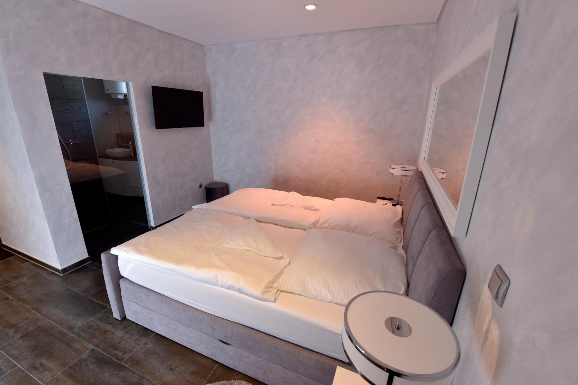 Apartmani I Bungalovi Trojka Banja Luka Rom bilde