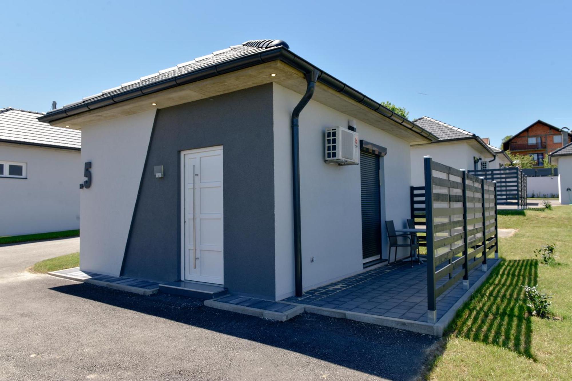 Apartmani I Bungalovi Trojka Banja Luka Rom bilde